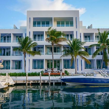 Zenza Boutique Hotel Turtle Cove ภายนอก รูปภาพ