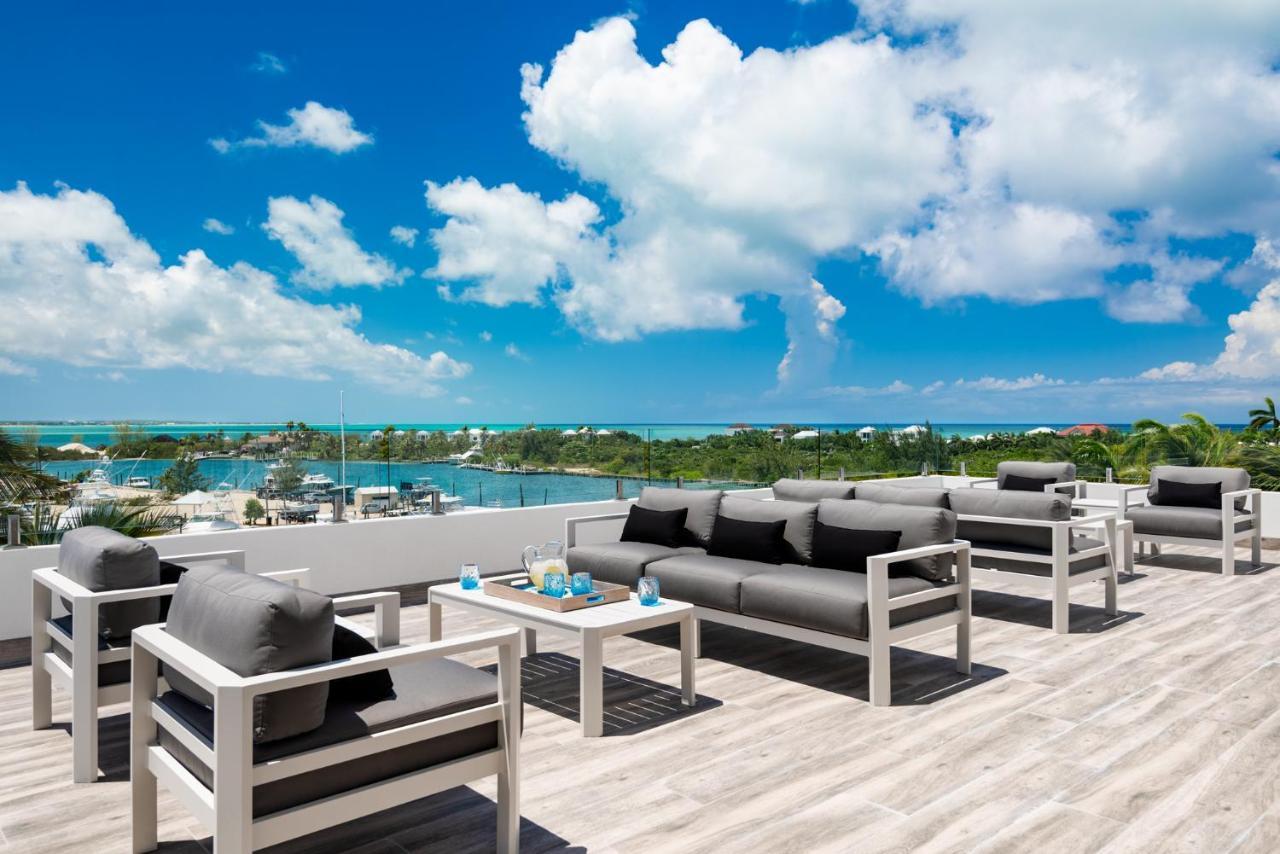 Zenza Boutique Hotel Turtle Cove ภายนอก รูปภาพ