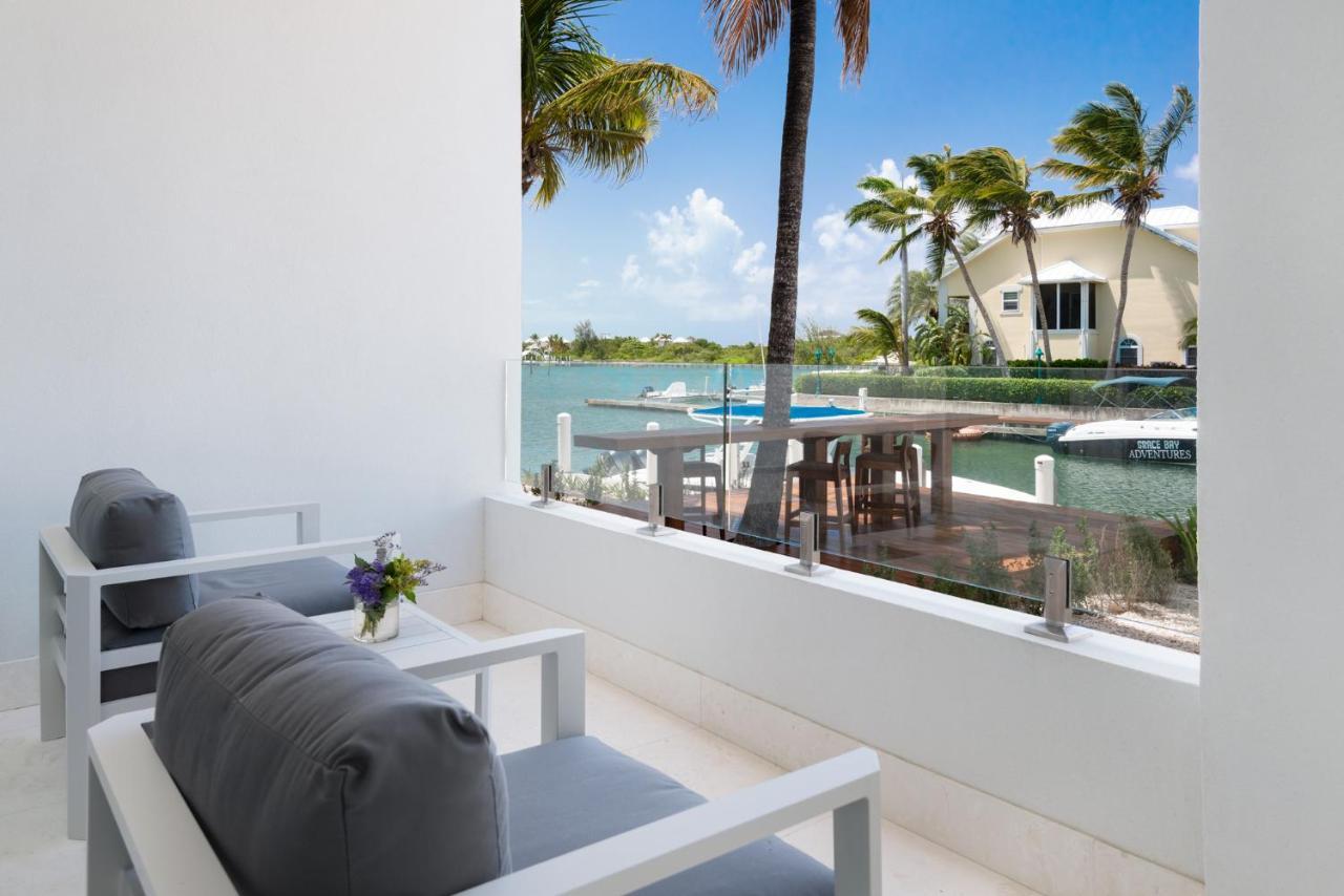 Zenza Boutique Hotel Turtle Cove ภายนอก รูปภาพ