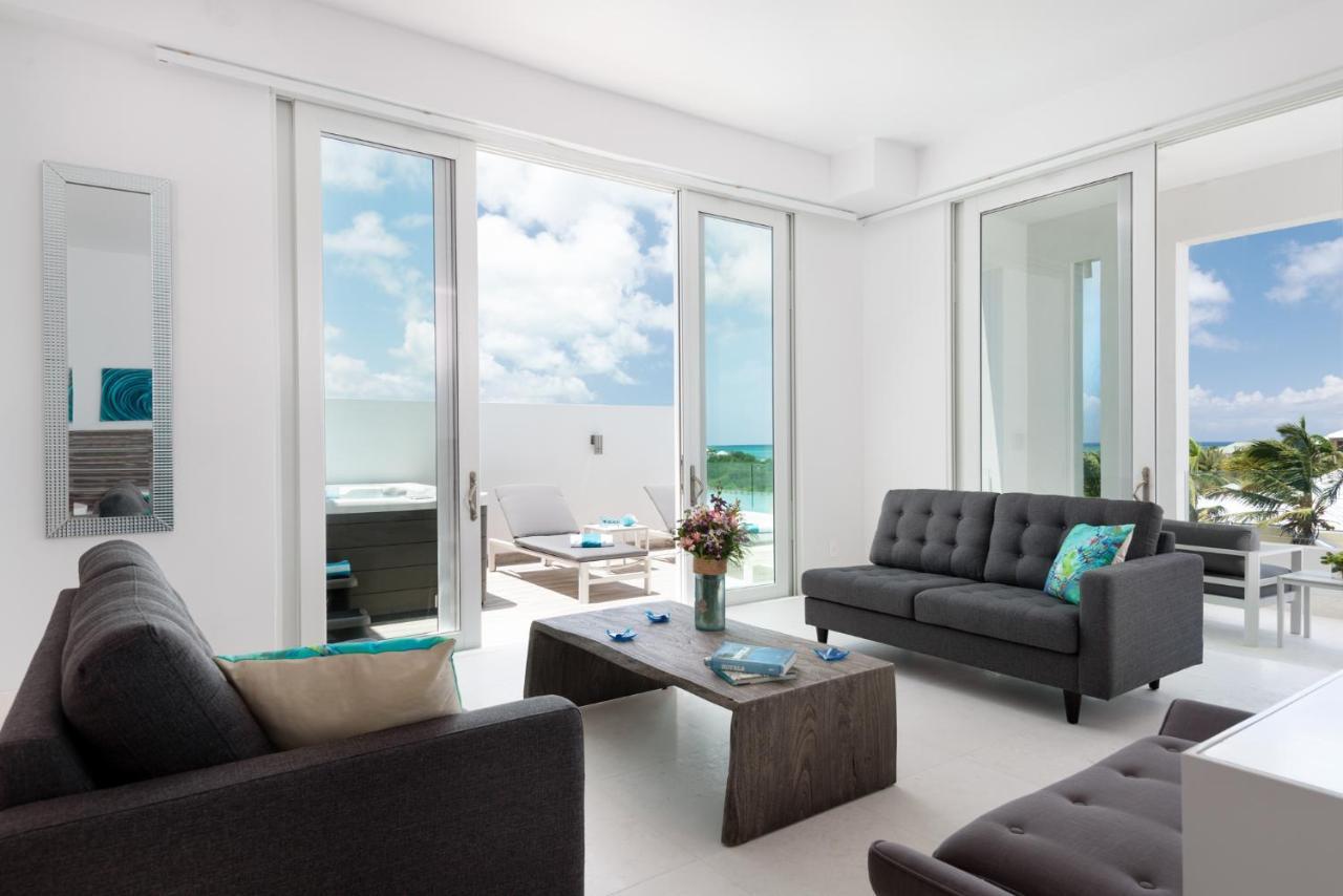 Zenza Boutique Hotel Turtle Cove ภายนอก รูปภาพ